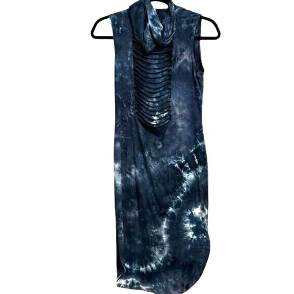 Sleeveless Blue Tie-Dye Hooded Dress With Back Cutout Detail - Picture 7 of 9